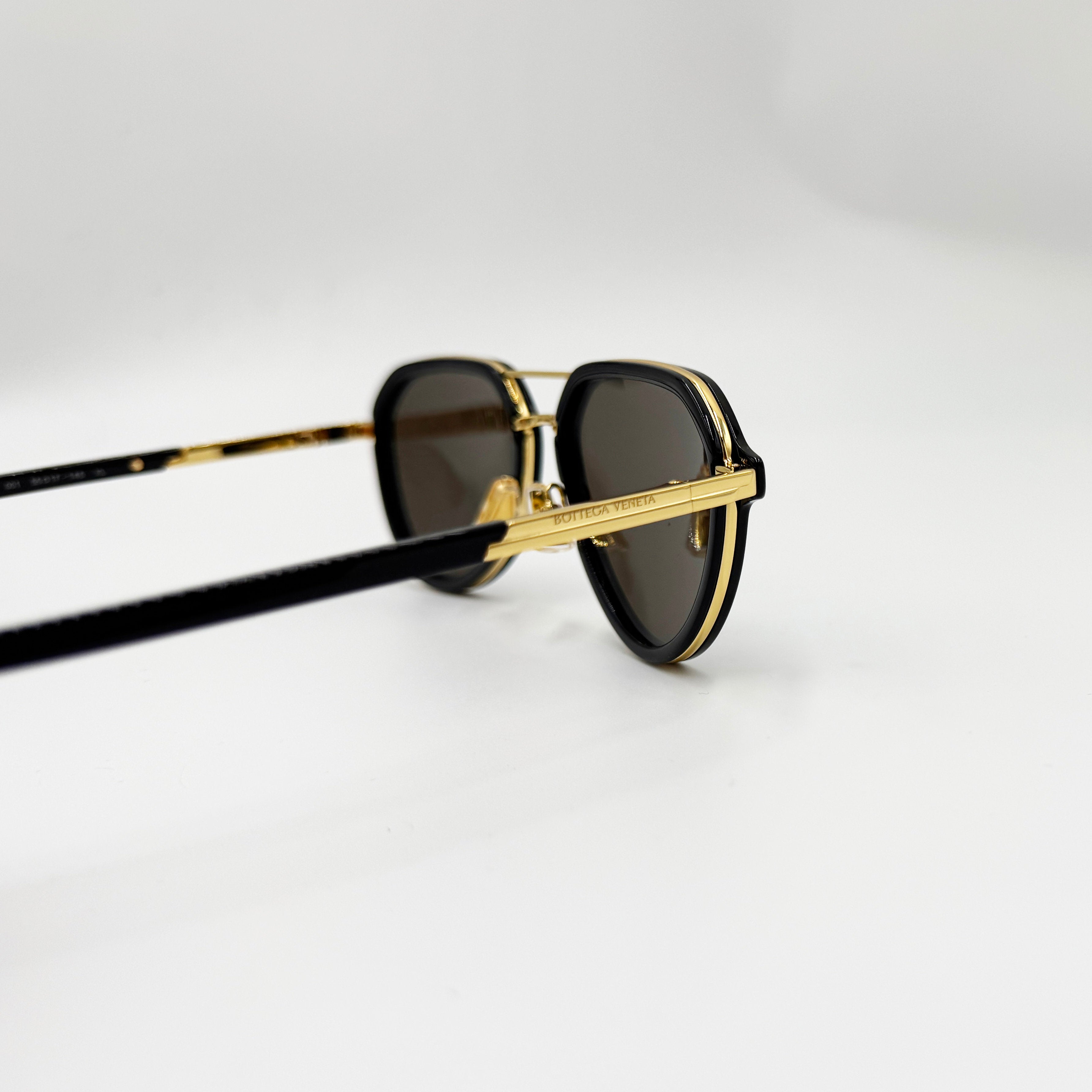 Bottega Veneta BV1373S sort