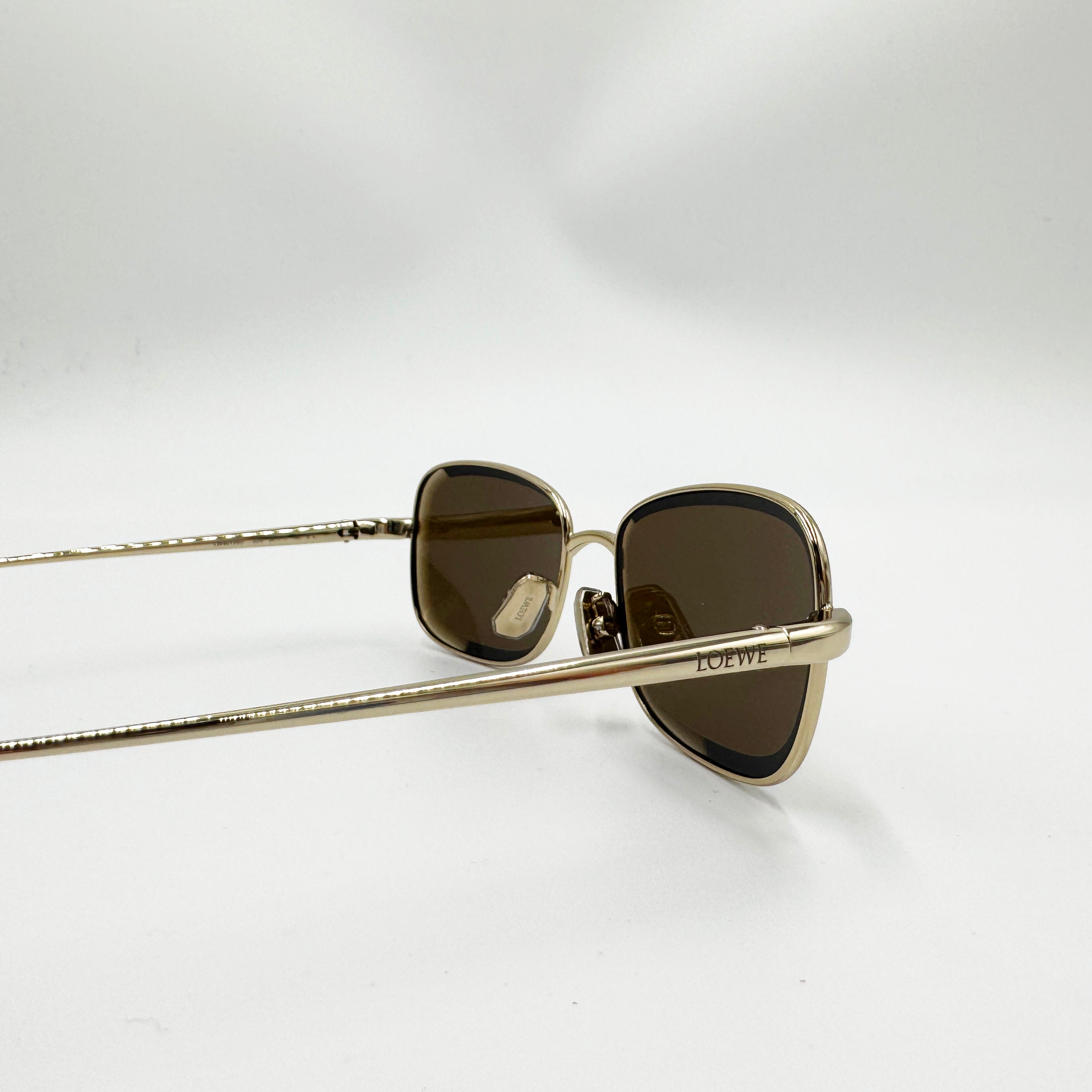 Loewe LW40159U1 guld