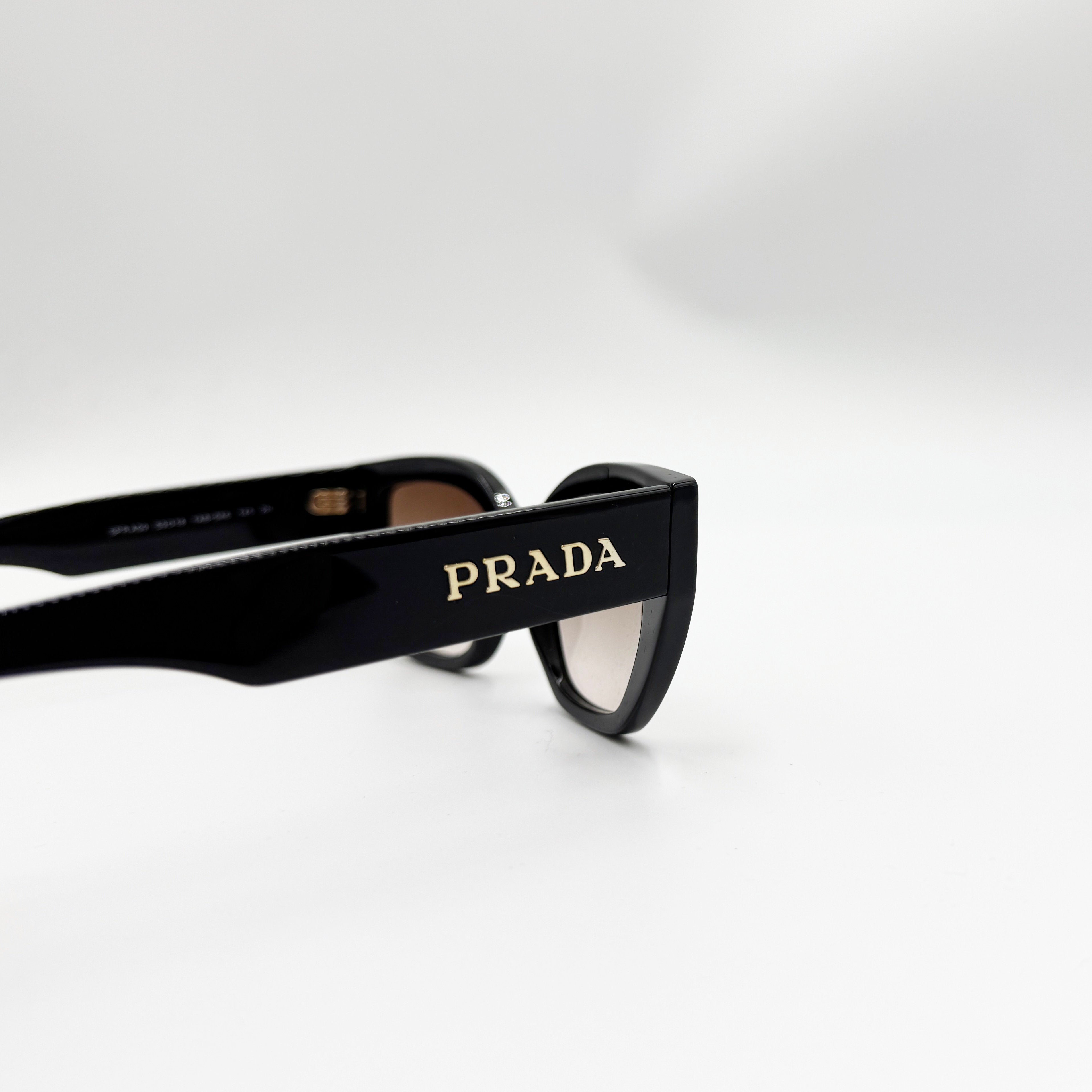 Prada SPRA09 sort