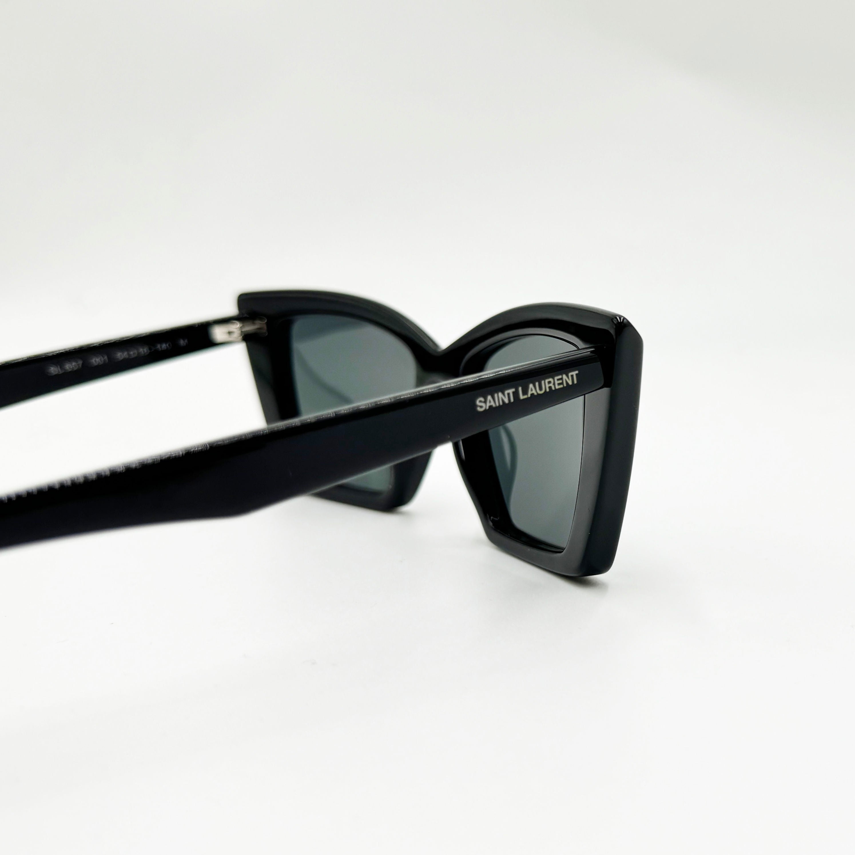 Saint Laurent SL657 sort