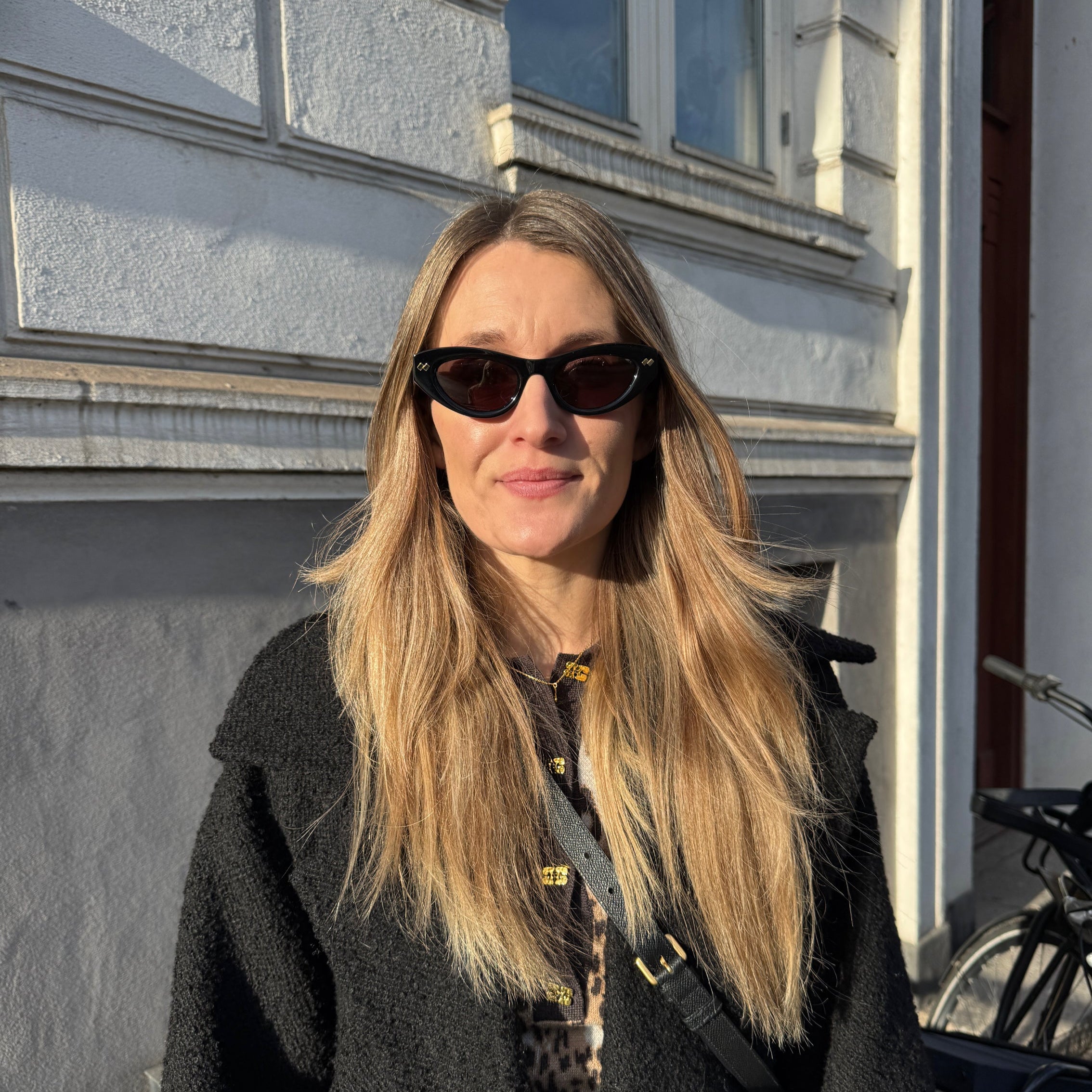 Bottega Veneta BV1350S sort