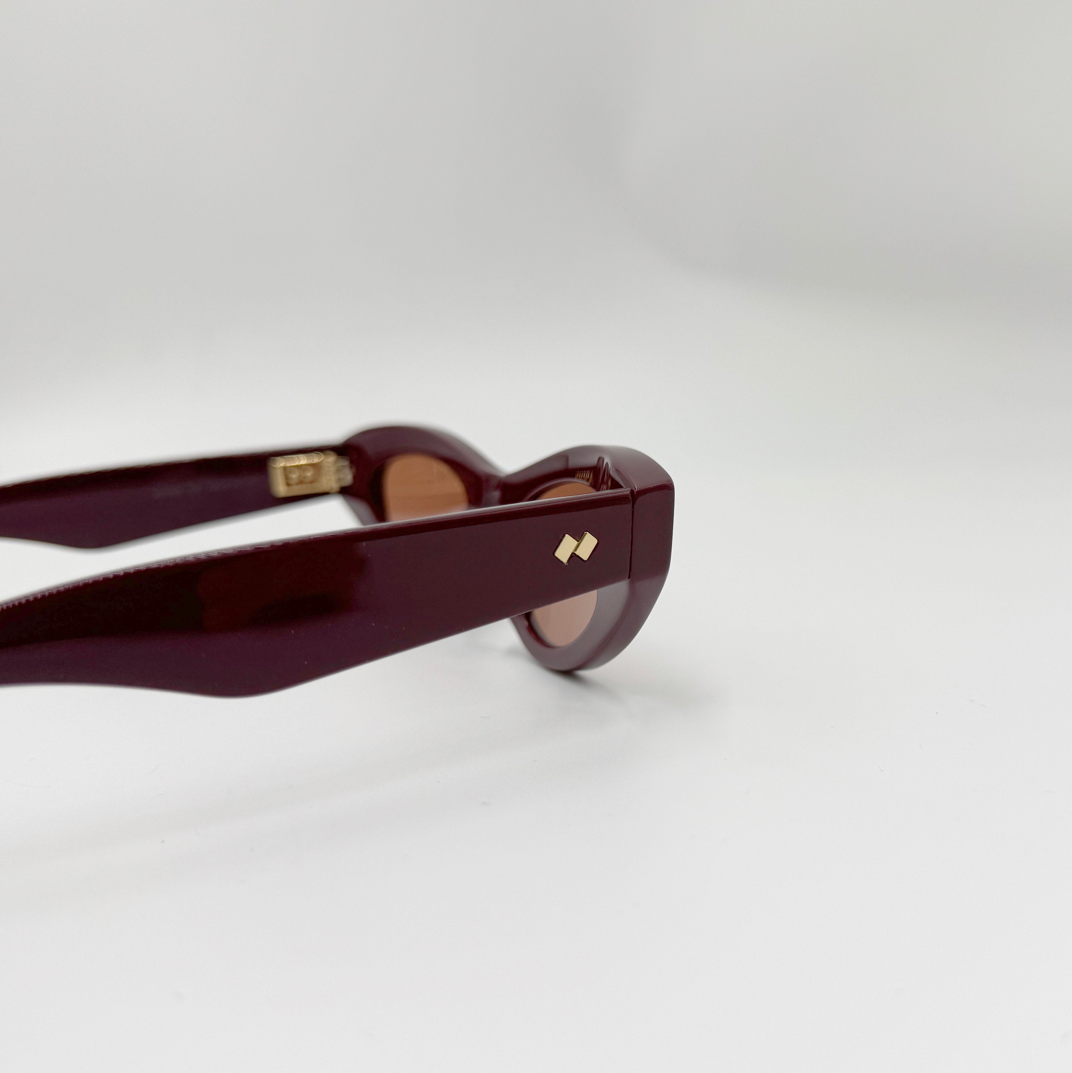 Bottega Veneta BV1350S bordeauxrød