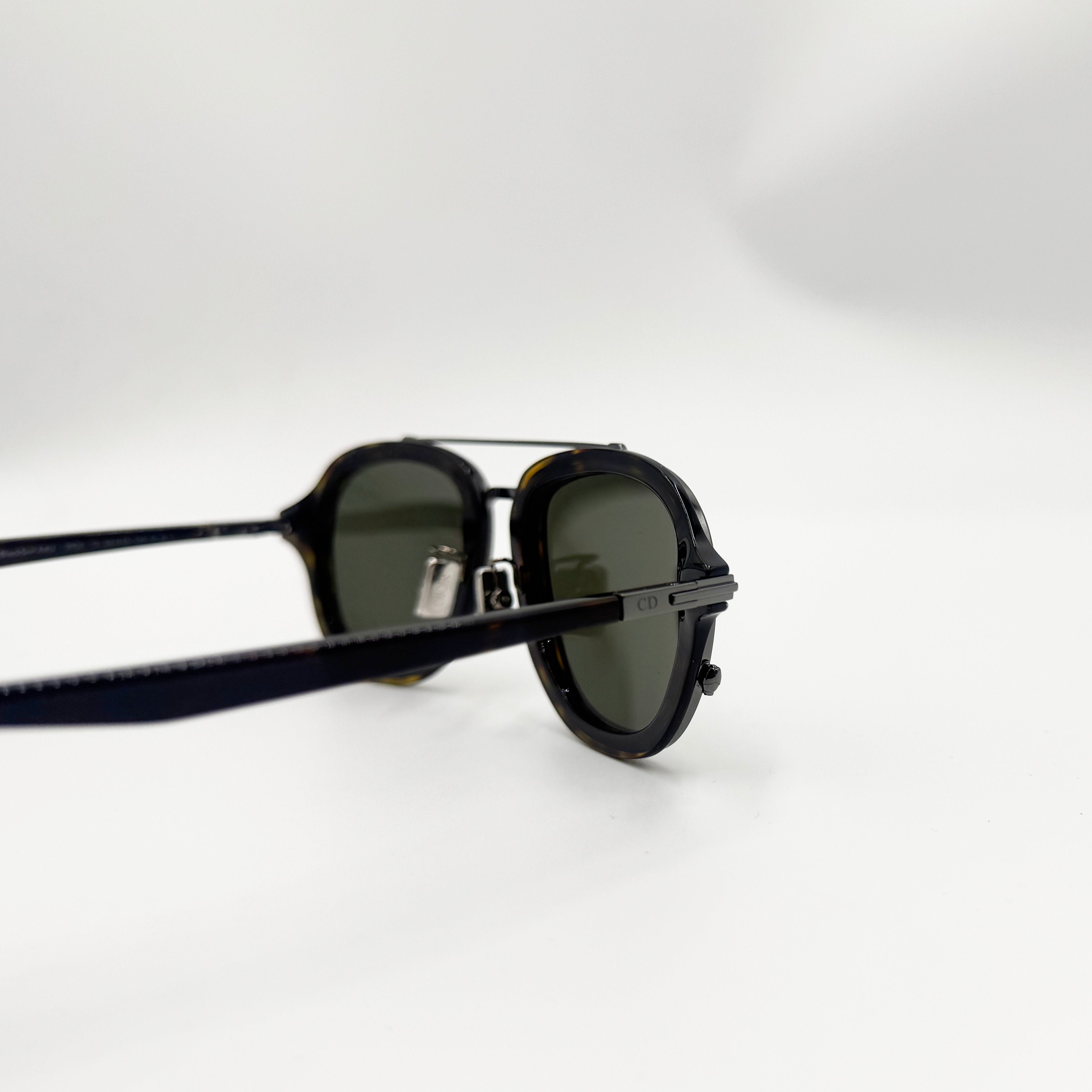 Christian DiorBlackSuit A4U havana