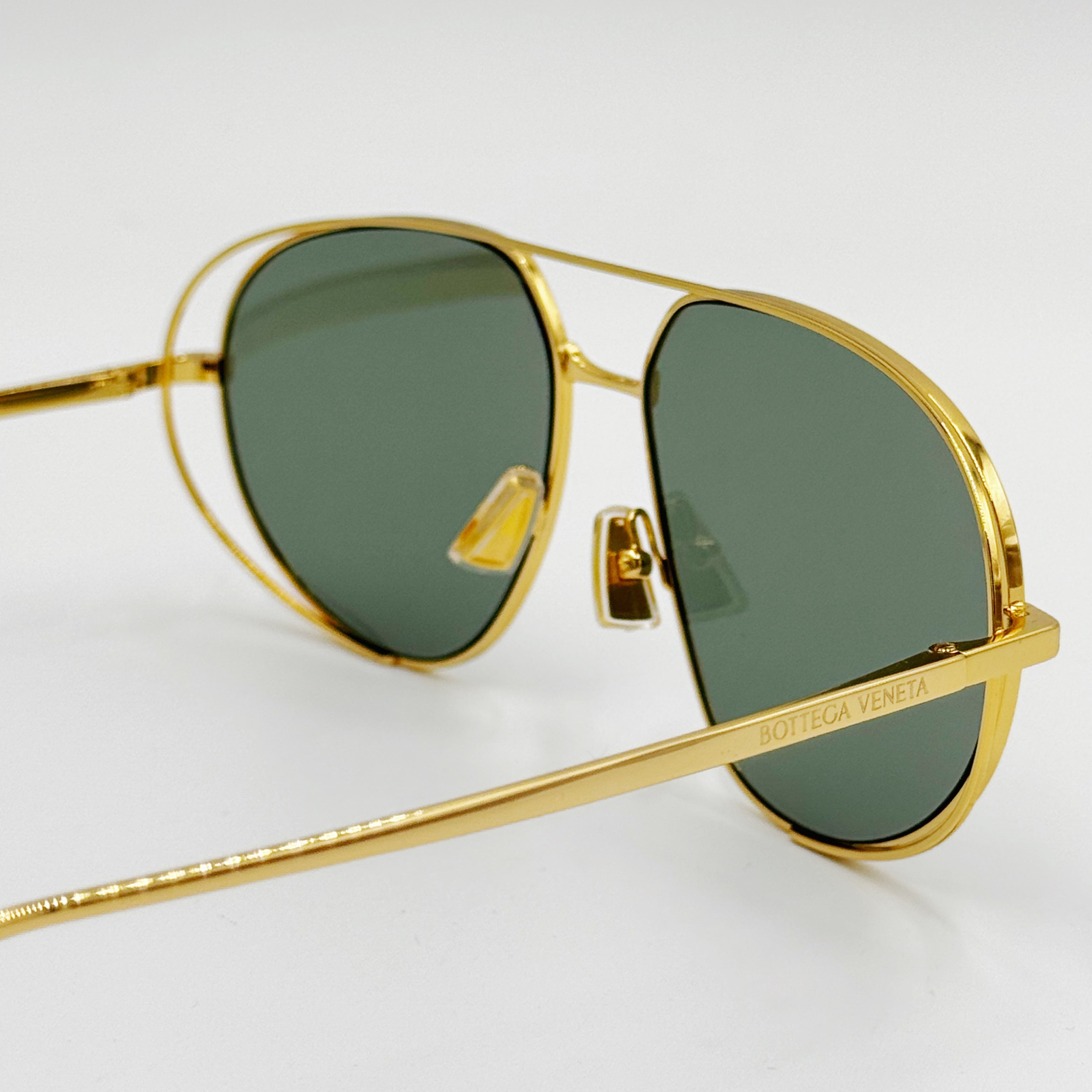 Bottega Veneta BV1344S Guld