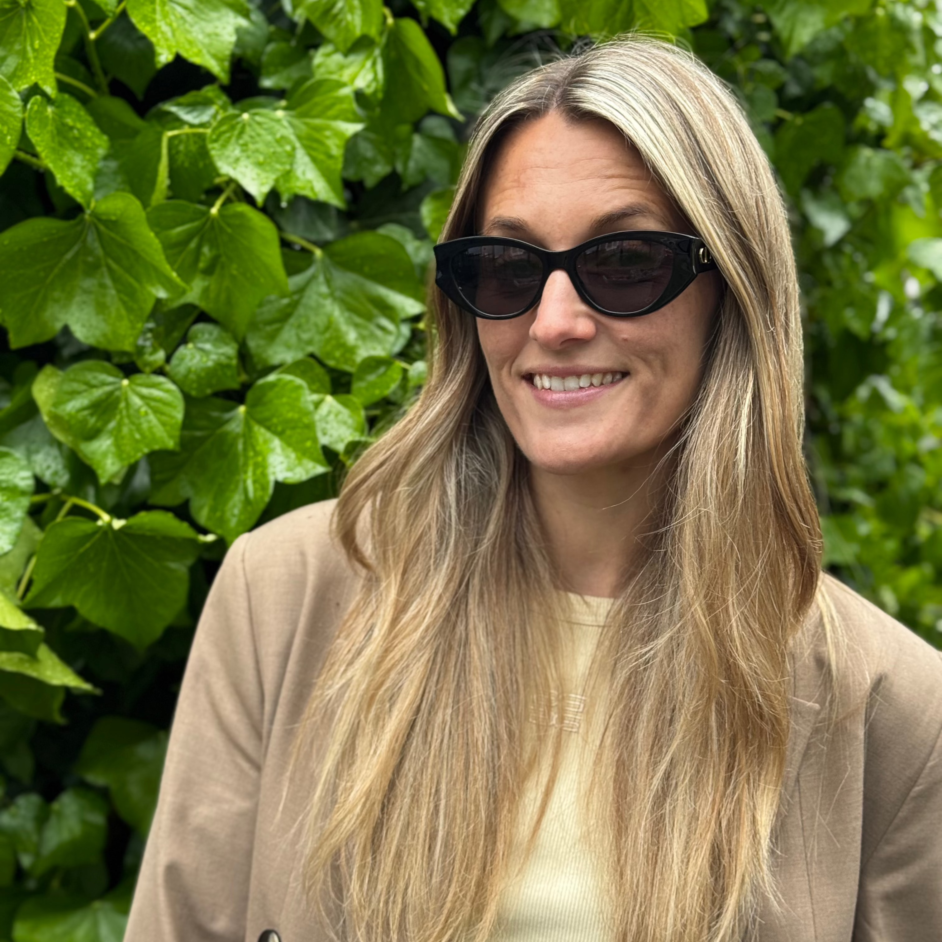 Christian Dior DiorGlow B11 Sort