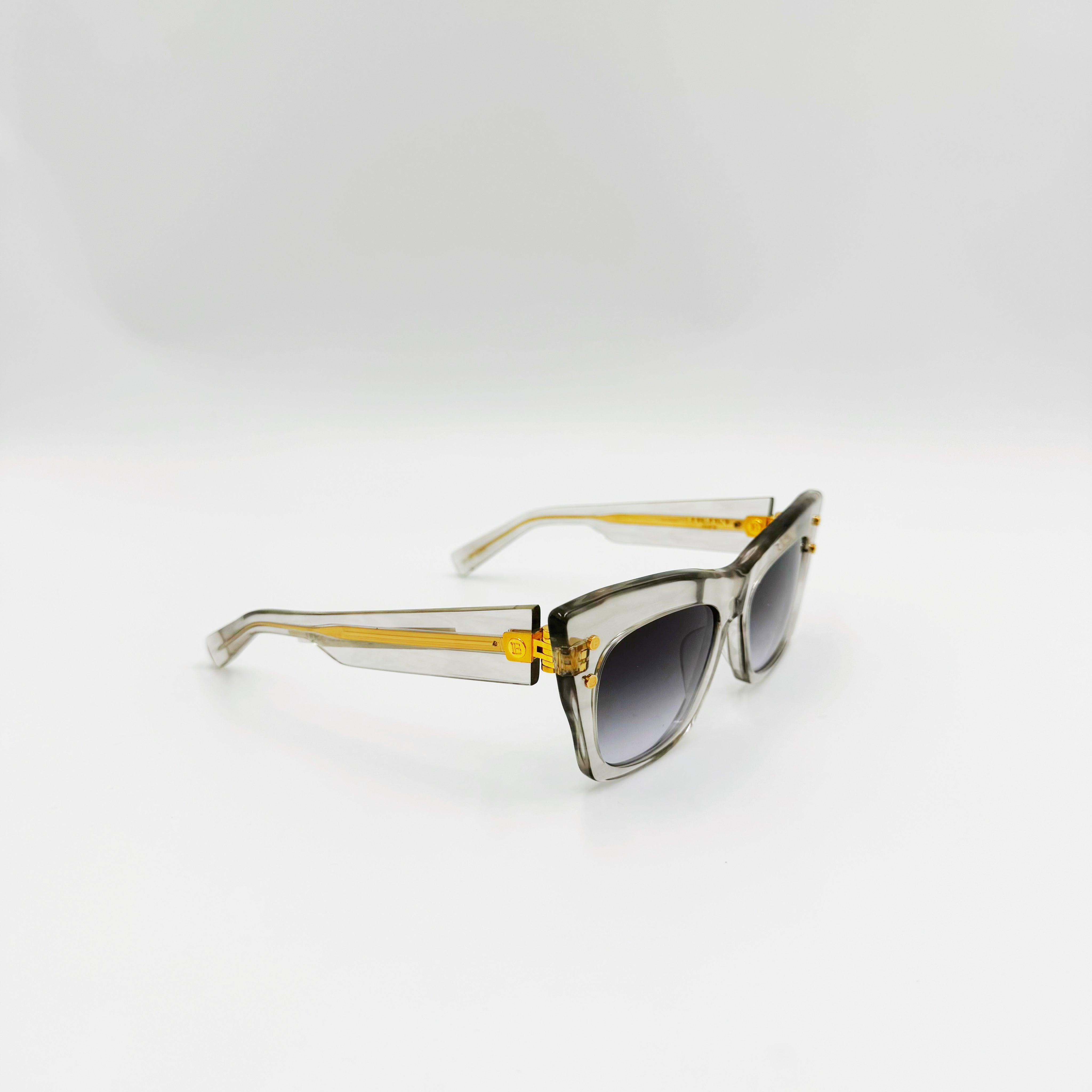 Balmain B2 transparent