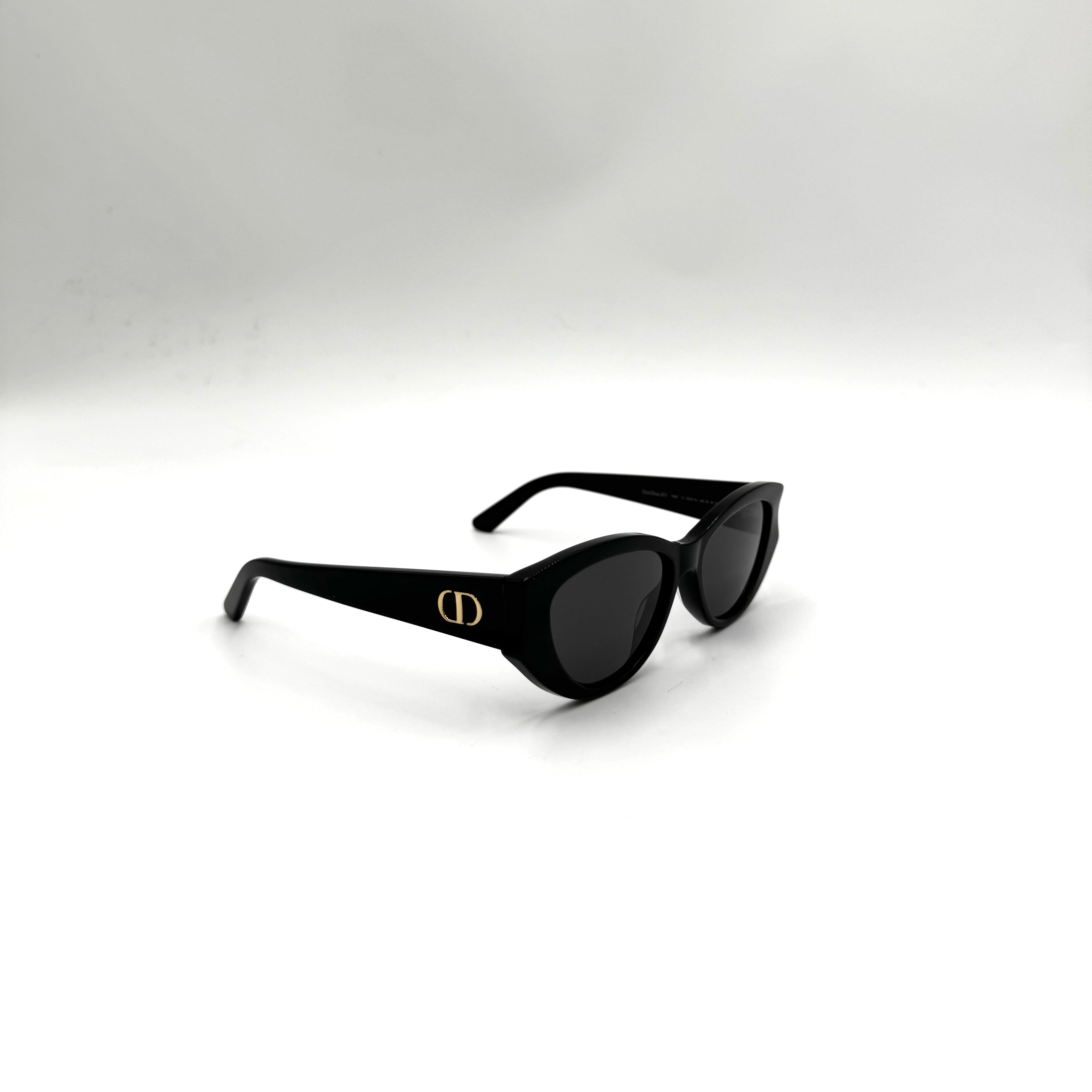 Christian Dior DiorGlow B11 Sort