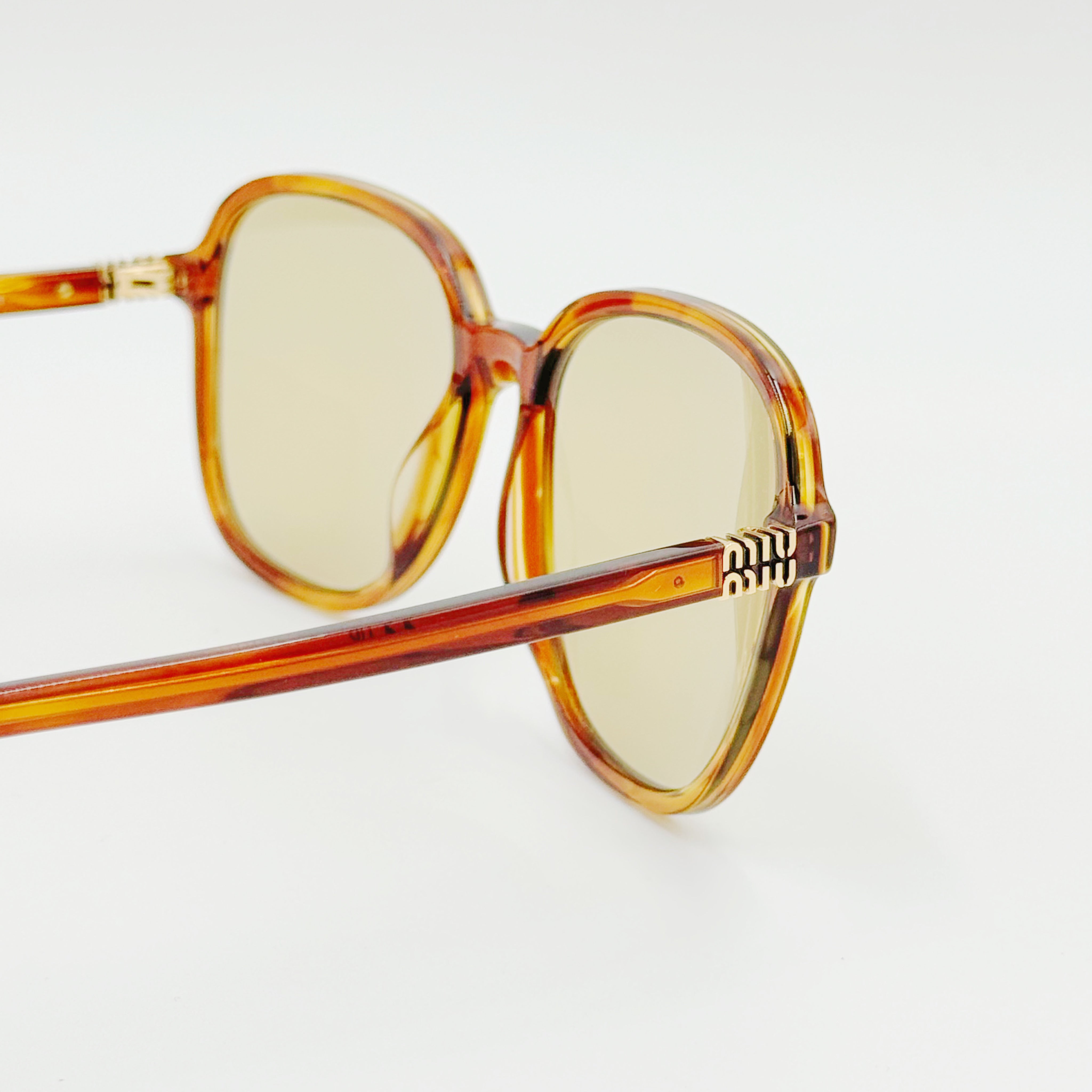 MIU MIU SMUB01 Lys havanna