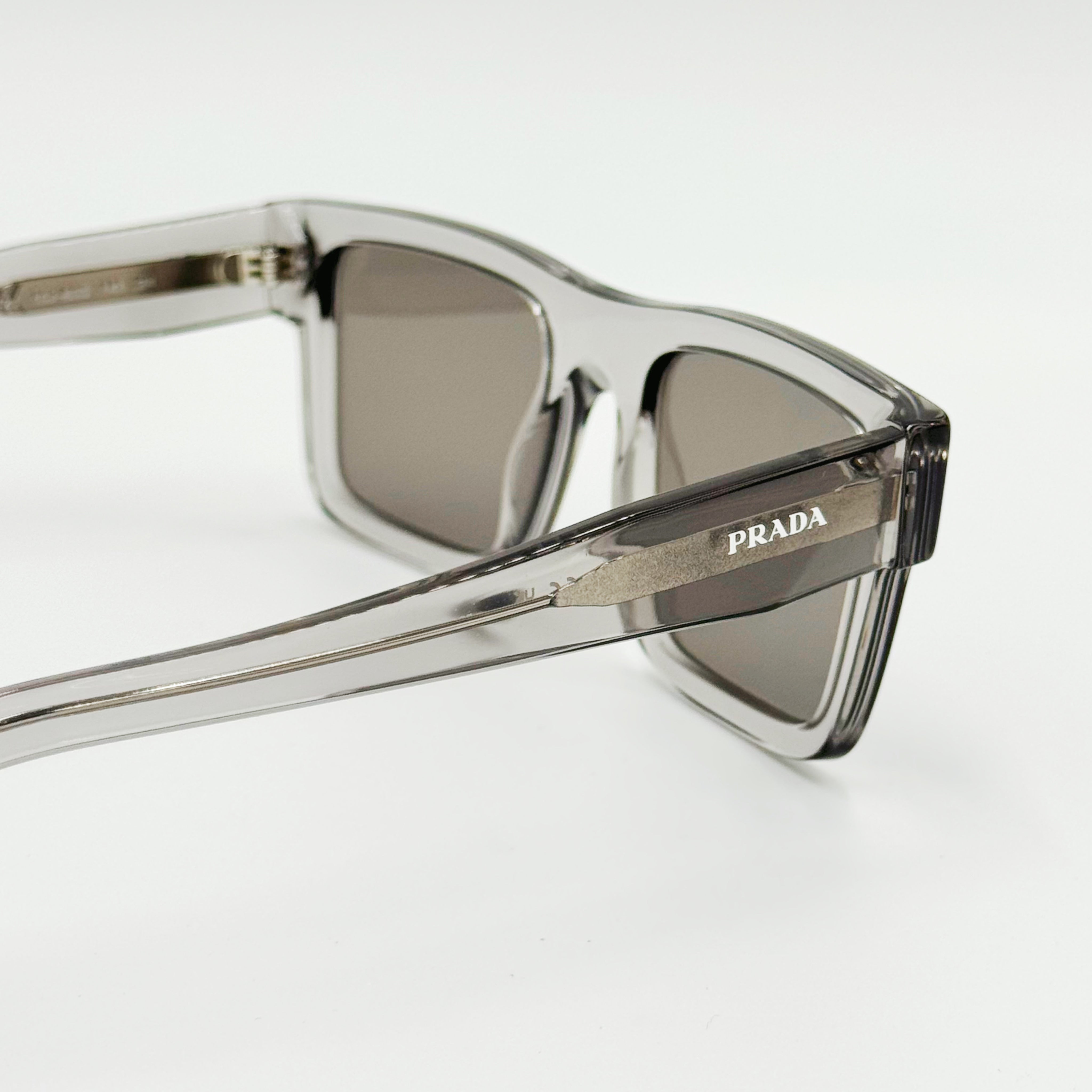 Prada SPR19W Lys grå