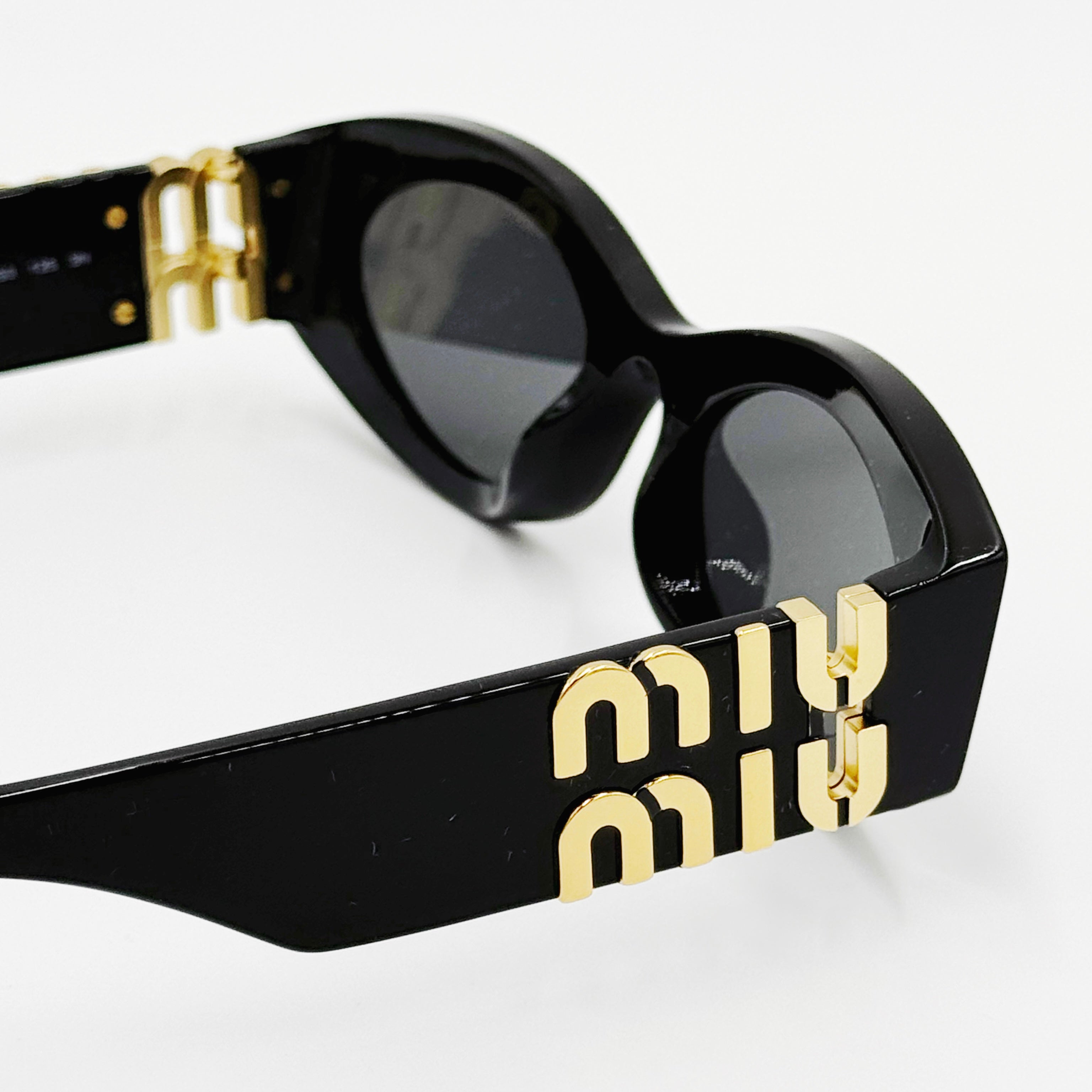 Miu Miu SMU 11WS sort