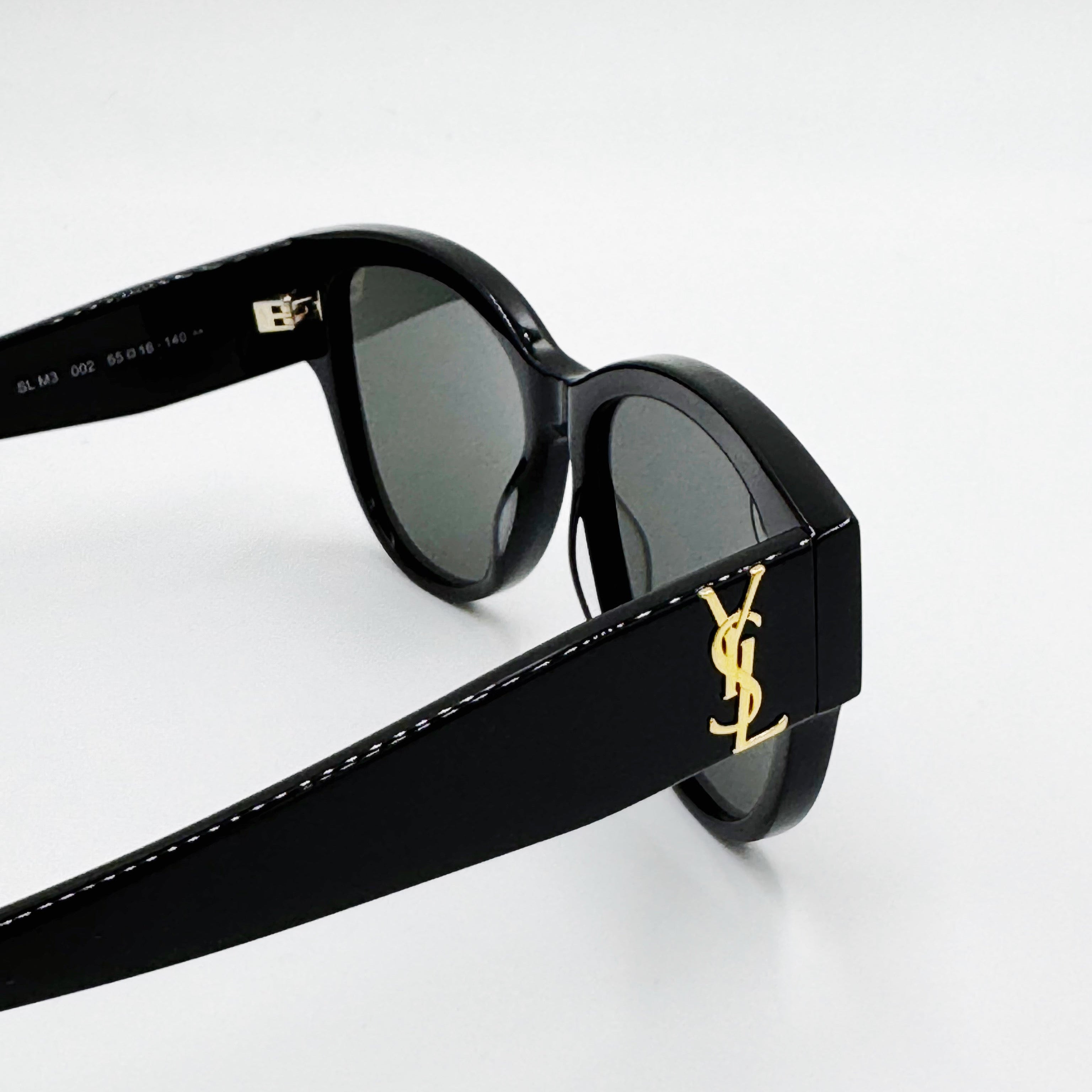 Saint Laurent SLM3