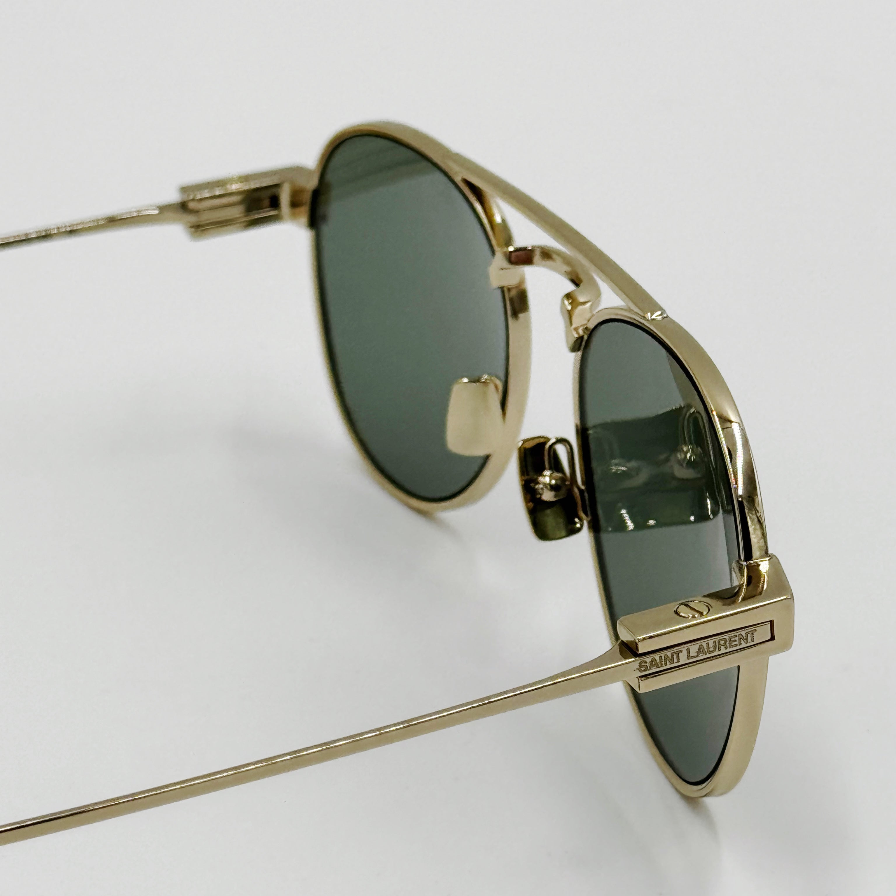 Saint Laurent SL708 Guld
