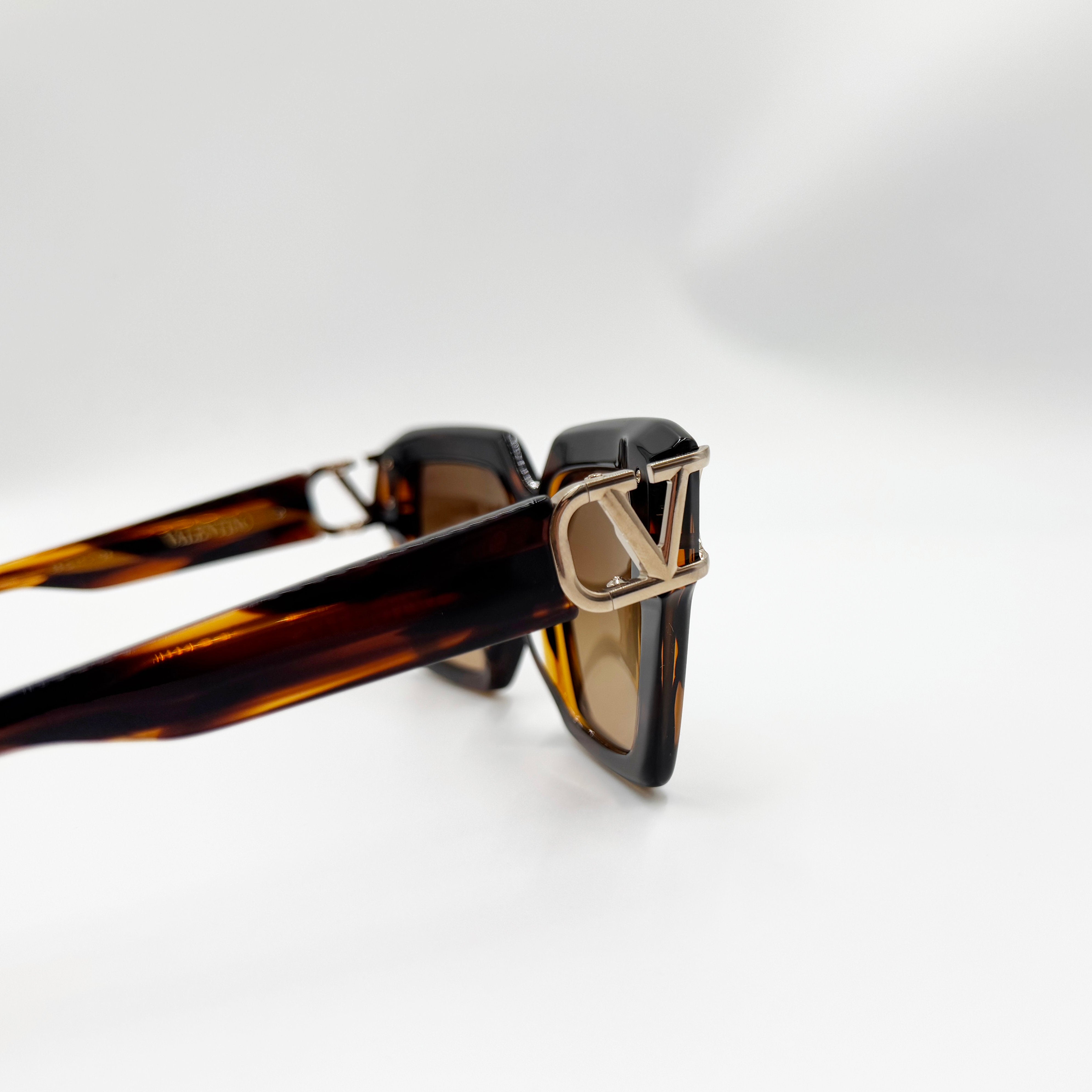 Valentino VLS-107D havana